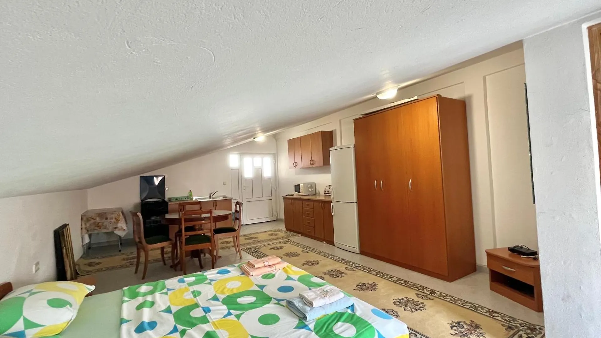 Apartment Martino Residences Studio Vir